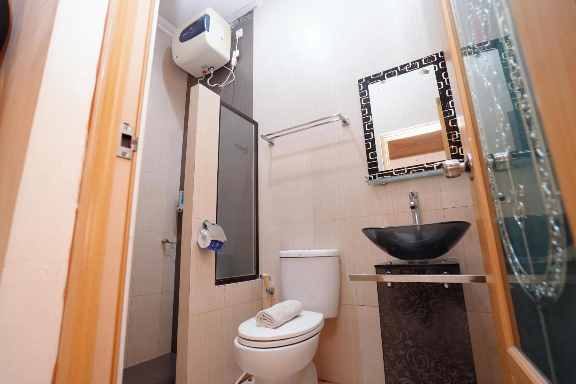 D Ajenk Boutique Guesthouse Kejayan Esterno foto