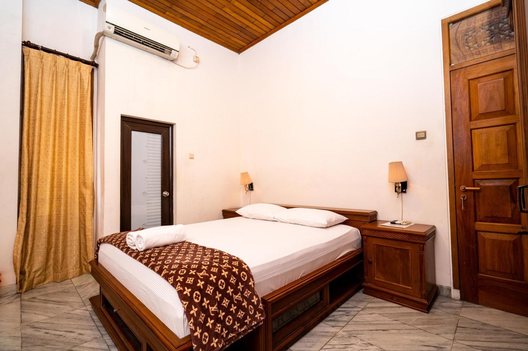 D Ajenk Boutique Guesthouse Kejayan Esterno foto