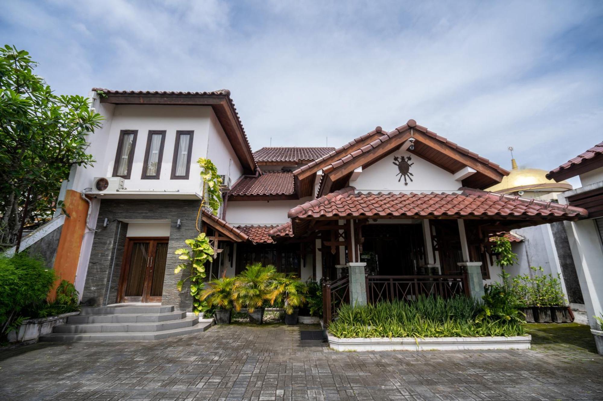 D Ajenk Boutique Guesthouse Kejayan Esterno foto