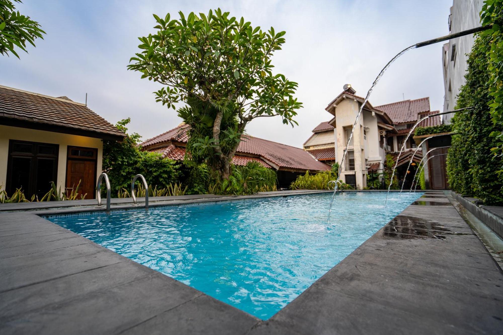 D Ajenk Boutique Guesthouse Kejayan Esterno foto