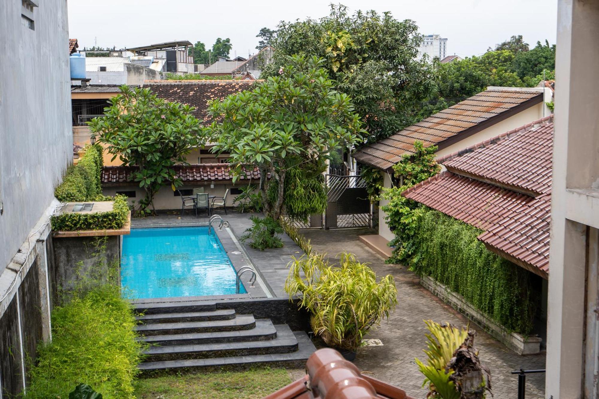 D Ajenk Boutique Guesthouse Kejayan Esterno foto