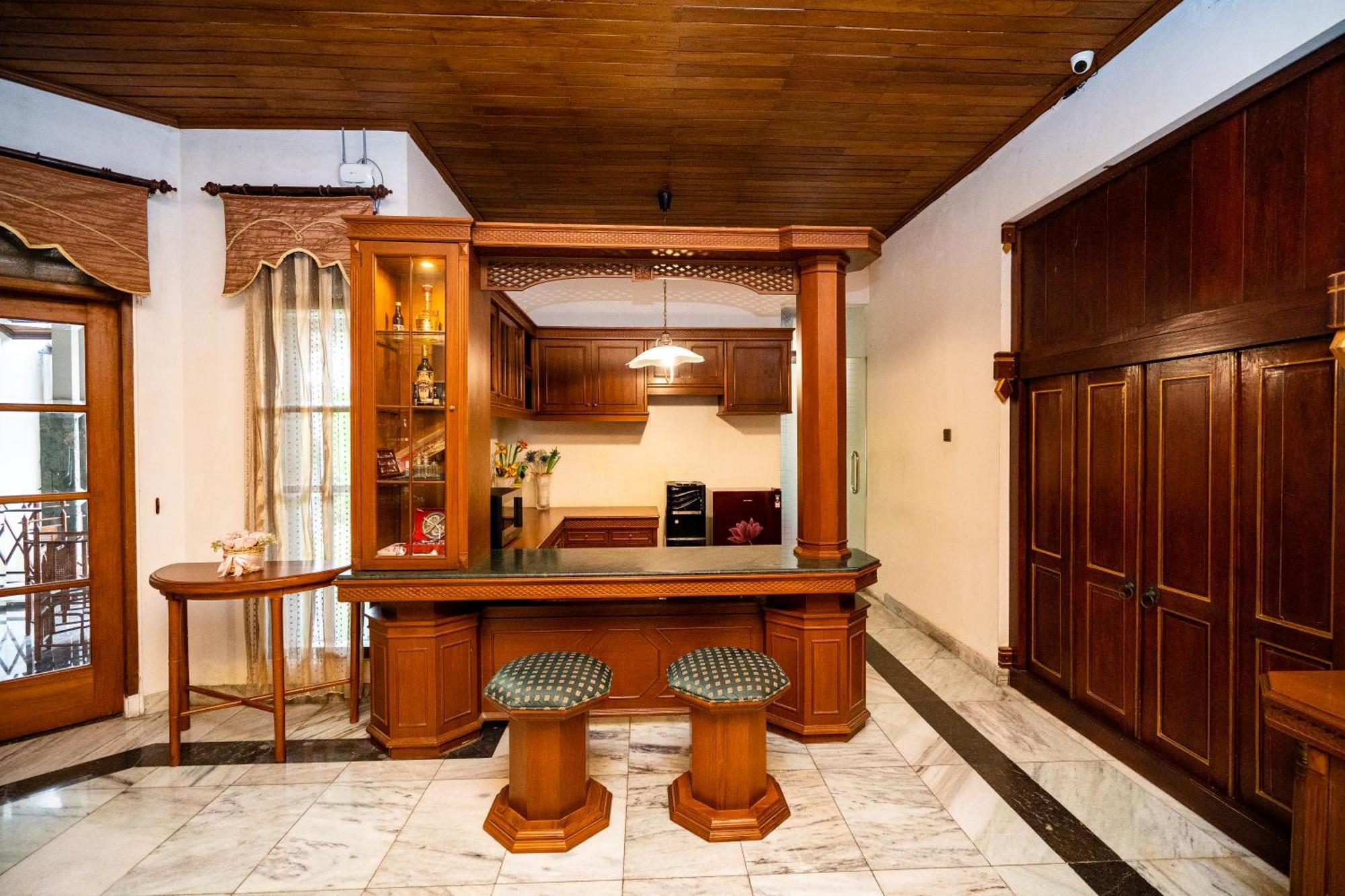 D Ajenk Boutique Guesthouse Kejayan Esterno foto